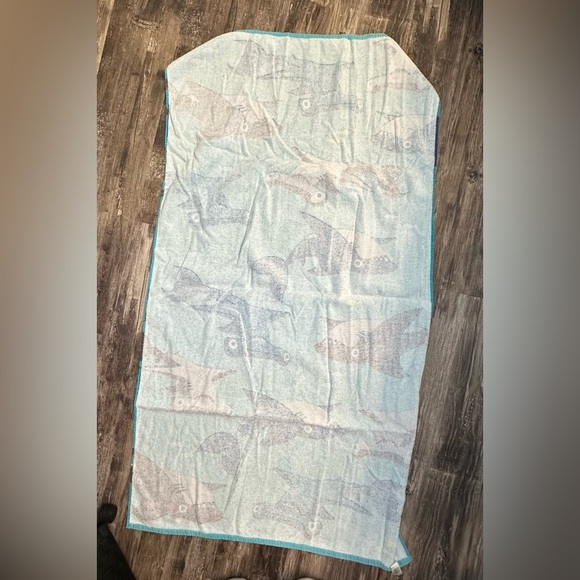 Lot Of 3 Kids Beach‎ Pool Towels. Hulk, Sharks, Descendants - Picture 4 of 6